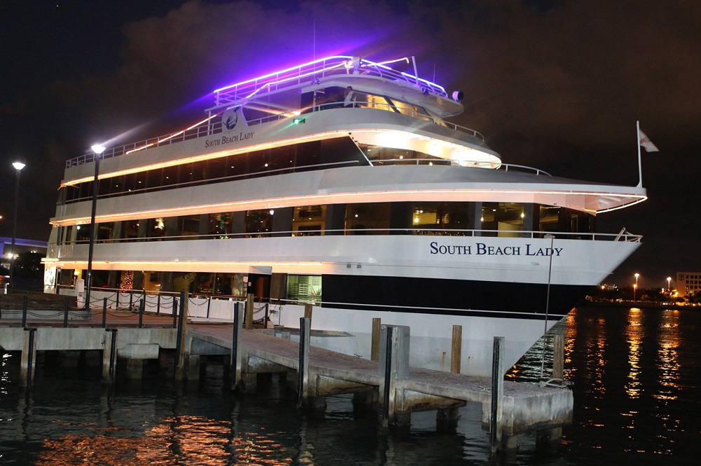 miami yacht party new years